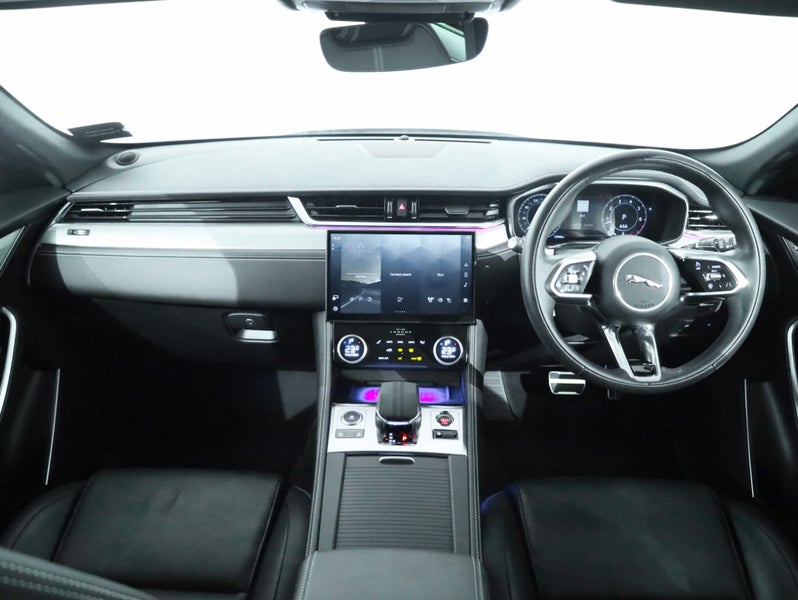2024 Jaguar F-PACE P250 R-Dynamic Se image 4