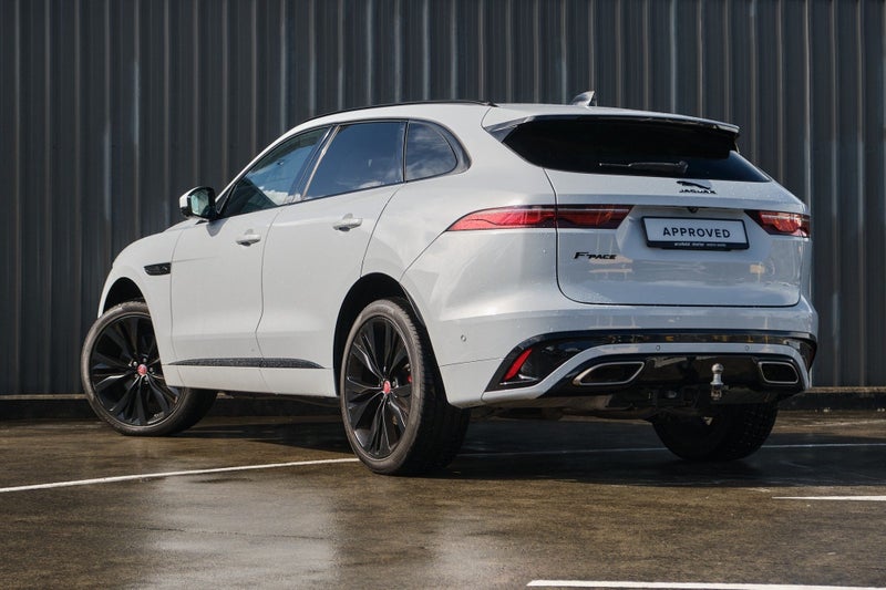 2024 Jaguar F-PACE P400e R-Dynamic HSE image 2