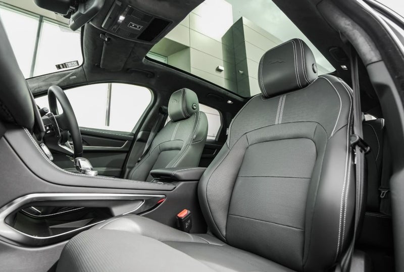 2024 Jaguar F-PACE P400e R-Dynamic HSE image 3