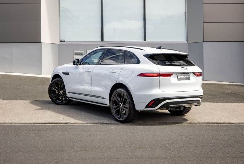 2024 Jaguar F-PACE P400e R-Dynamic HSE image 2