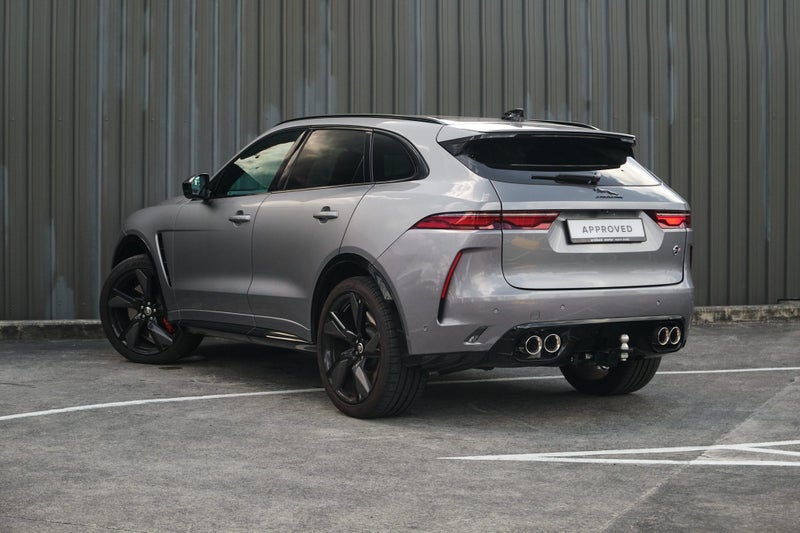 2024 Jaguar F-PACE SVR image 2