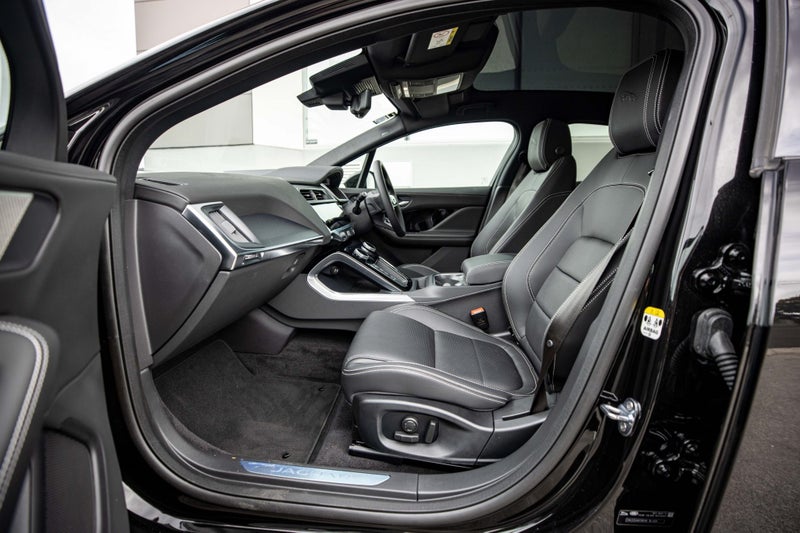 2024 Jaguar I-PACE 400PS R-Dynamic SE image 3