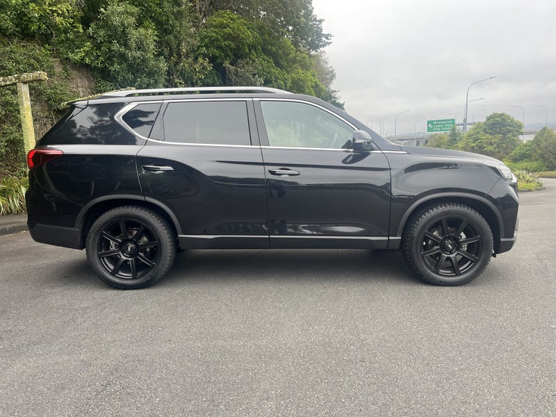 2024 KGM Rexton Sachi image 3