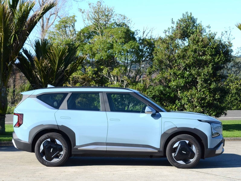 2024 Kia EV5 Light FWD LR SUV image 2