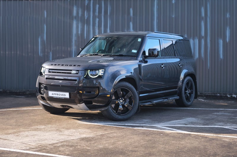 2024 Land Rover Defender 110 425 EDITION image 2
