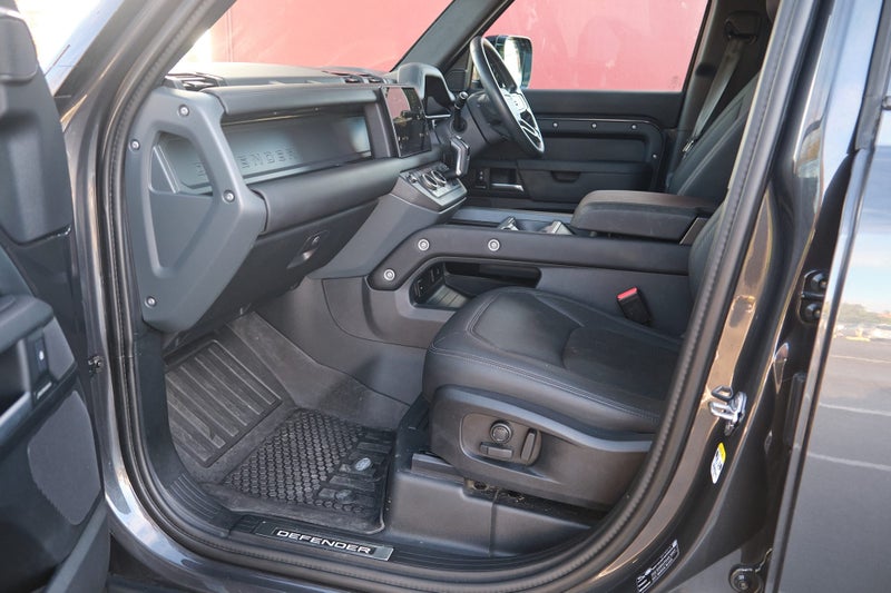 2024 Land Rover Defender 110 425 EDITION image 4