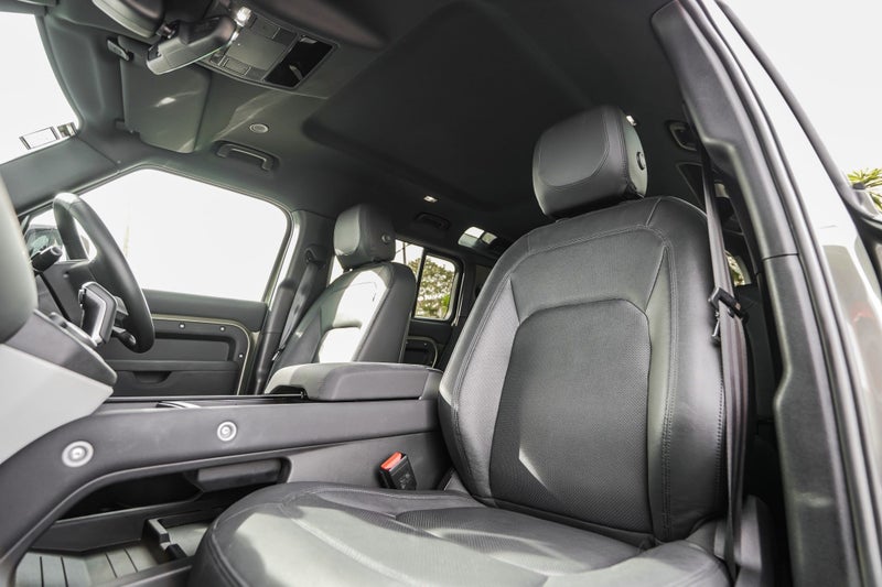2024 Land Rover Defender 110 D240 S image 3
