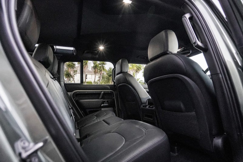 2024 Land Rover Defender 110 D250 S image 5