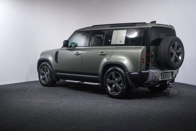 2024 Land Rover Defender 110 D300 SE, 221KW, 4W... image 2