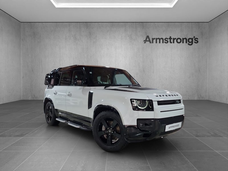 2024 Land Rover Defender 110 D300 X-DYNAMIC HSE image 1