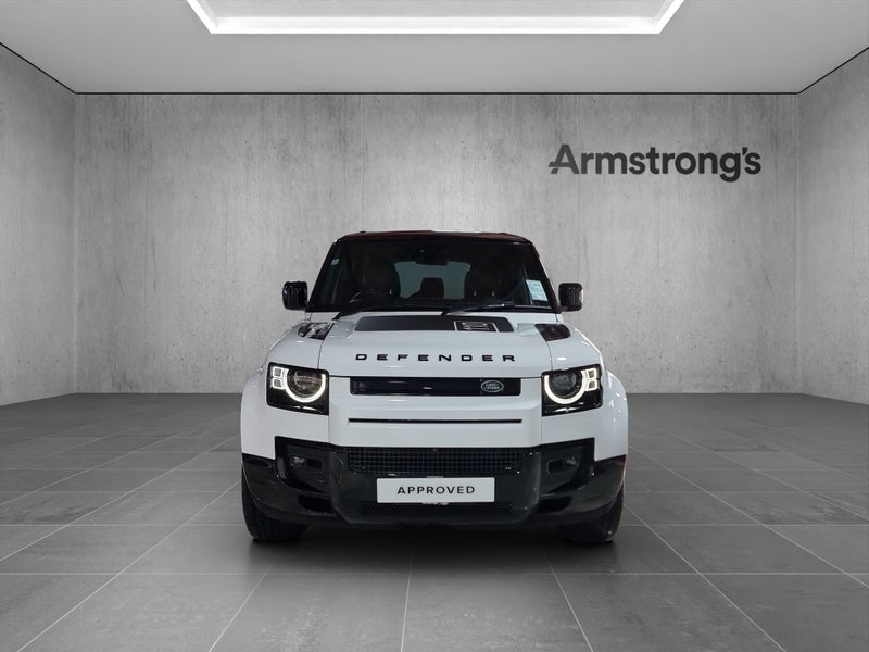 2024 Land Rover Defender 110 D300 X-DYNAMIC HSE image 4