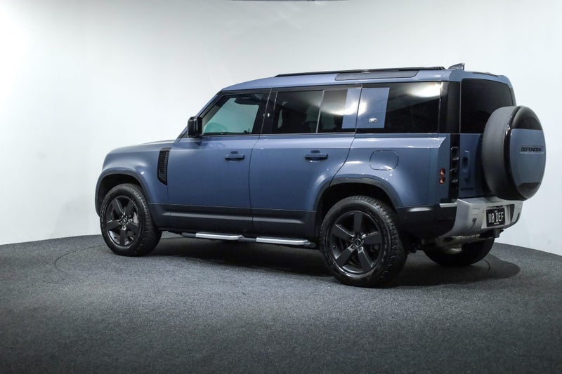 2024 Land Rover Defender 110 P400e HSE PHEV image 2