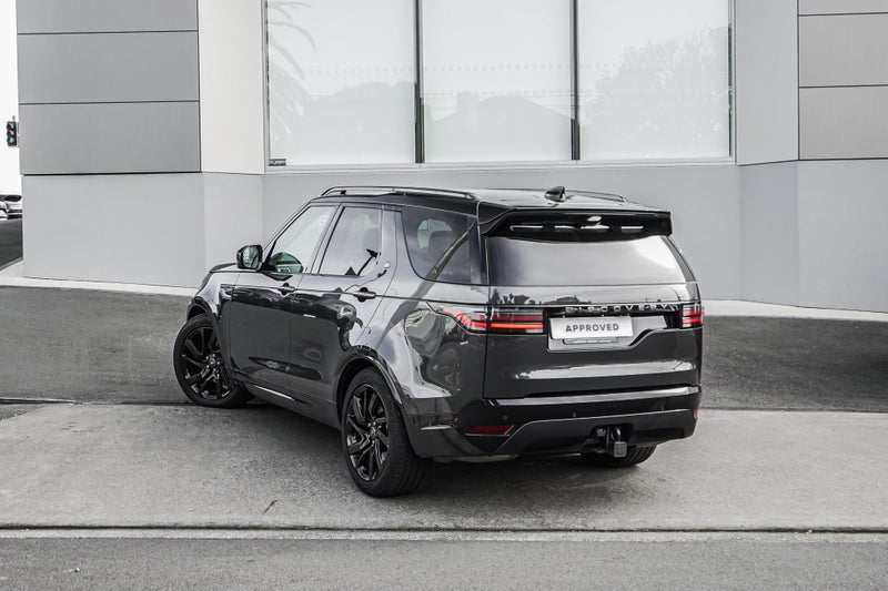 2024 Land Rover Discovery D250 Dynamic SE image 2