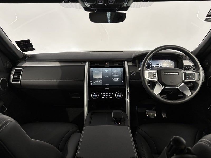 2024 Land Rover Discovery D250 DYNAMIC SE, 3.0L... image 4