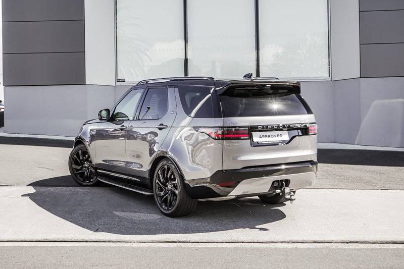 2024 Land Rover Discovery D250 Dynamic SE image 2