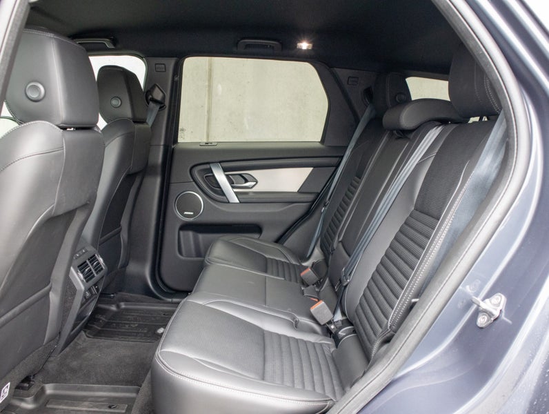 2024 Land Rover Discovery Sport P250 Dynamic SE image 5