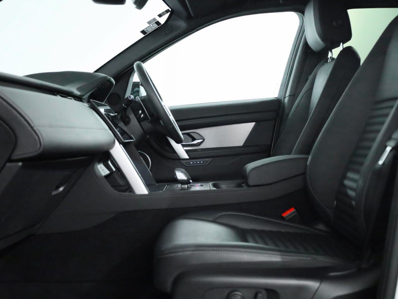 2024 Land Rover Discovery Sport P250 DYNAMIC SE... image 3