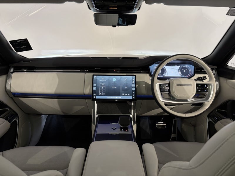 2024 Land Rover Range Rover D350 HSE, 4WD, 257K... image 4
