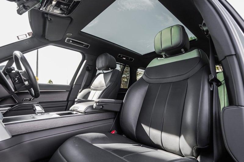 2024 Land Rover Range Rover D350 HSE SWB image 3