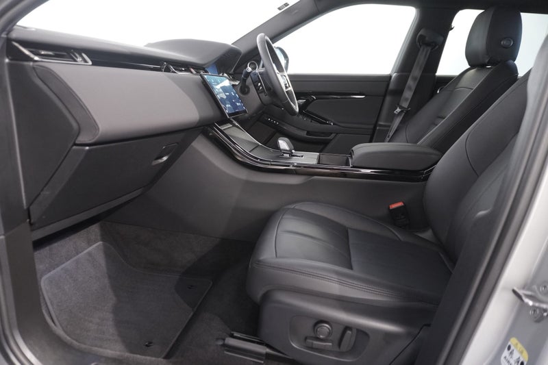 2024 Land Rover Range Rover Evoque P250 DYNAMIC... image 3