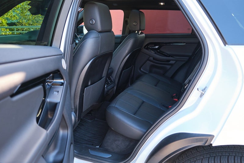 2024 Land Rover Range Rover Evoque P250 Dynamic... image 3