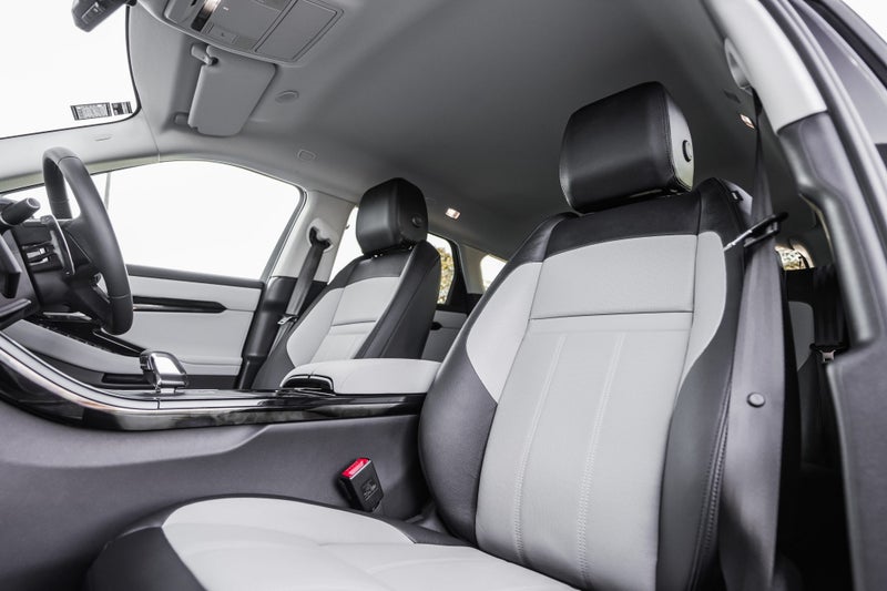 2024 Land Rover Range Rover Evoque P250 Dynamic SE image 3
