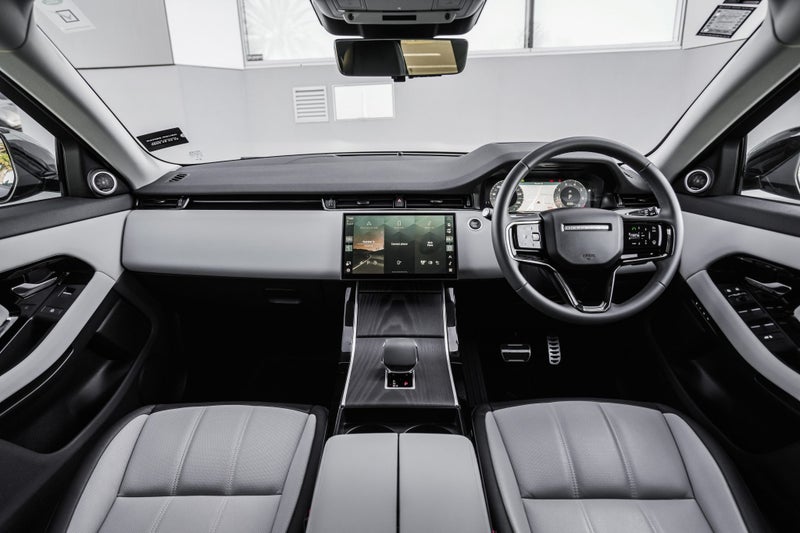 2024 Land Rover Range Rover Evoque P250 Dynamic SE image 4