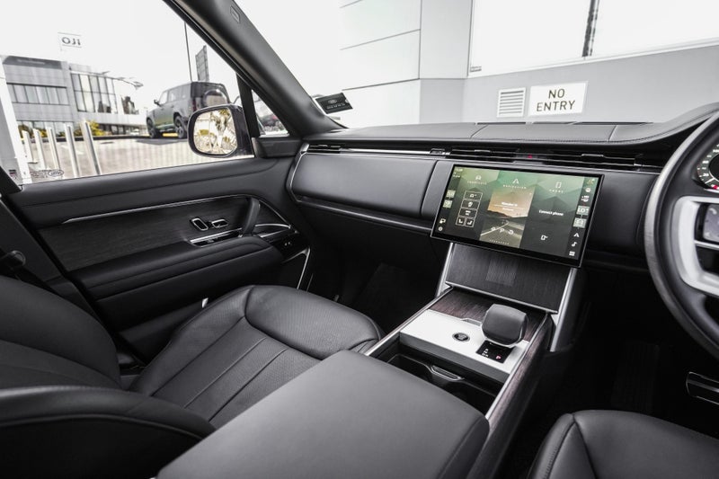 2024 Land Rover Range Rover P530 Autobiography... image 3