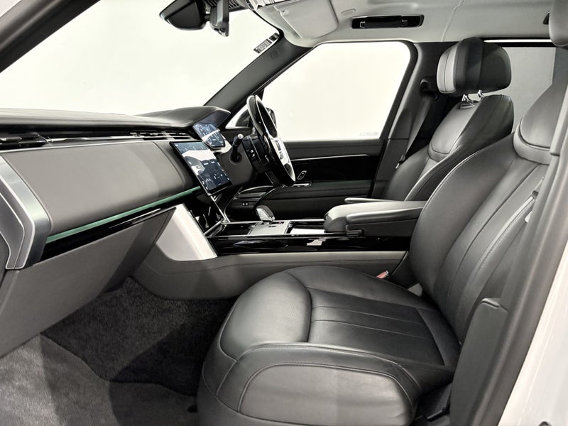 2024 Land Rover Range Rover P550e AUTOBIOGRAPHY... image 3