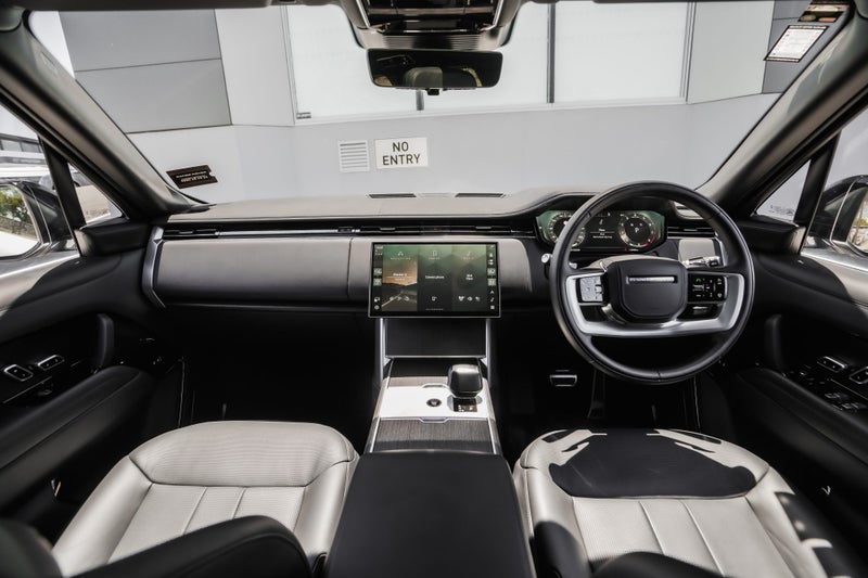 2024 Land Rover Range Rover P615 SV LWB image 4