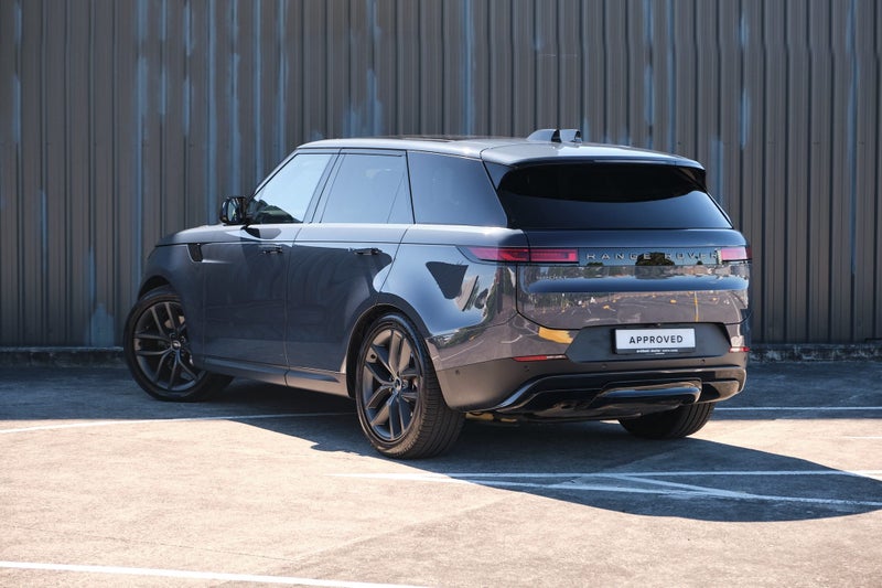 2024 Land Rover Range Rover Sport D250 SE image 3
