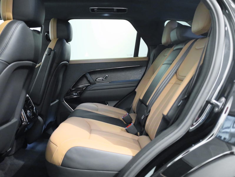 2024 Land Rover Range Rover Sport P460e Dynamic... image 4