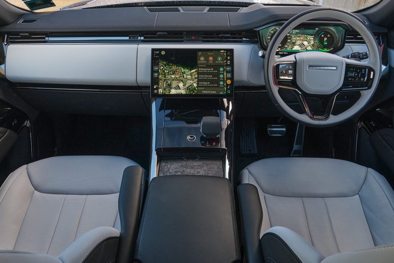2024 Land Rover Range Rover Sport P460e Dynamic... image 4