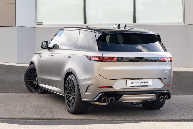 2024 Land Rover Range Rover Sport P635 SV Editi... image 2