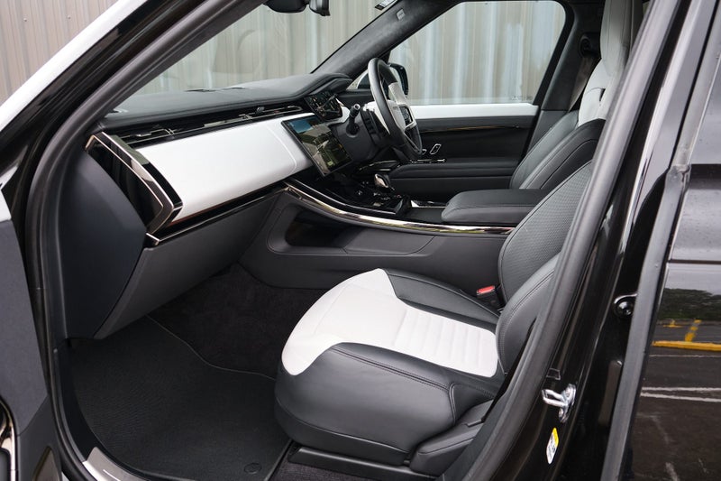 2024 Land Rover Range Rover Sport P635 SV Editi... image 3