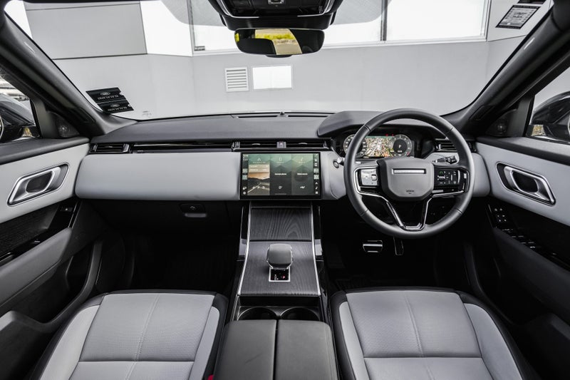 2024 Land Rover Range Rover Velar P400e Dynamic SE image 4