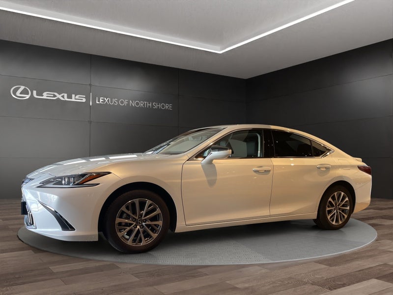 2024 Lexus ES 300h Premium 2.5L Hybrid 2WD Sedan image 3