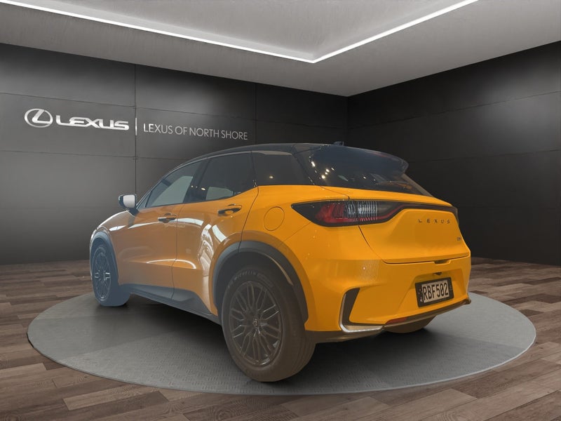 2024 Lexus LBX Cool 1.5L Hybrid FWD SUV image 5