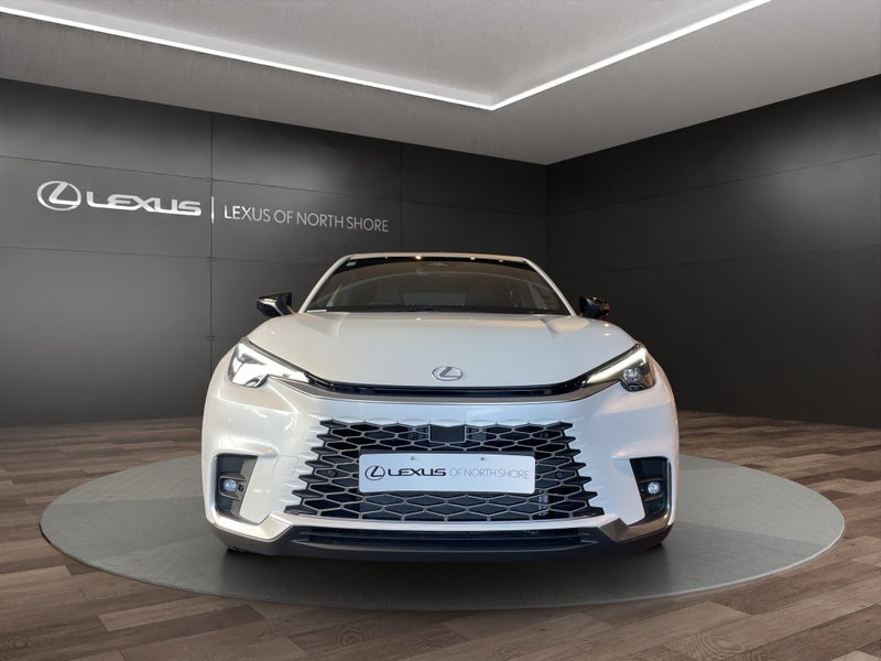 2024 Lexus LBX Relax 1.5L Hybrid 2WD SUV image 2
