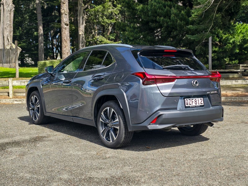 2024 Lexus UX 250H Hybrid AWD image 5