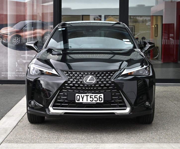 2024 Lexus UX 300e Premium Larger 73Kwh Battery... image 4
