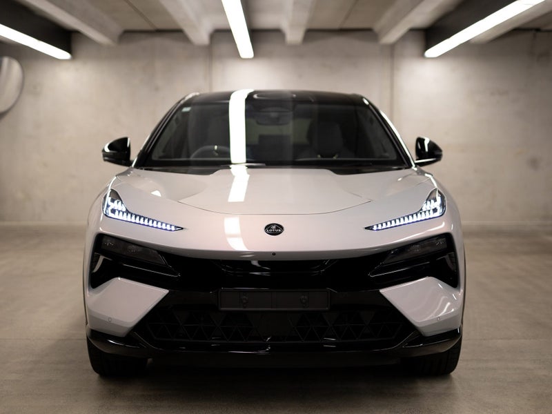 2024 Lotus Eletre S image 2