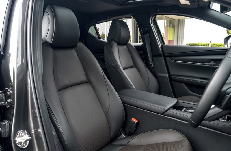 2024 Mazda 3 HOMURA 2.5L FWD Hatchback image 5