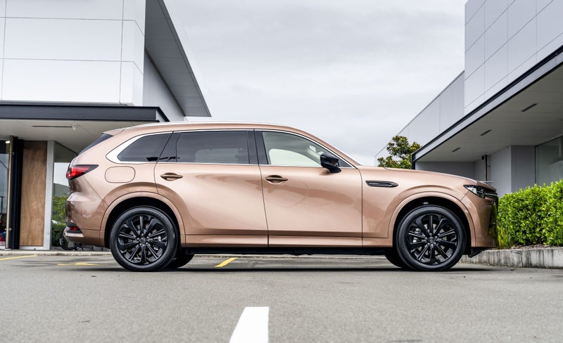 2024 Mazda CX-80 SP PHEV AWD 8AT image 3