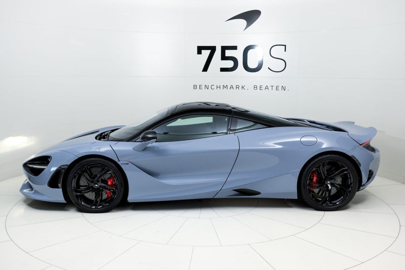 2024 McLaren 750S Coupe image 3