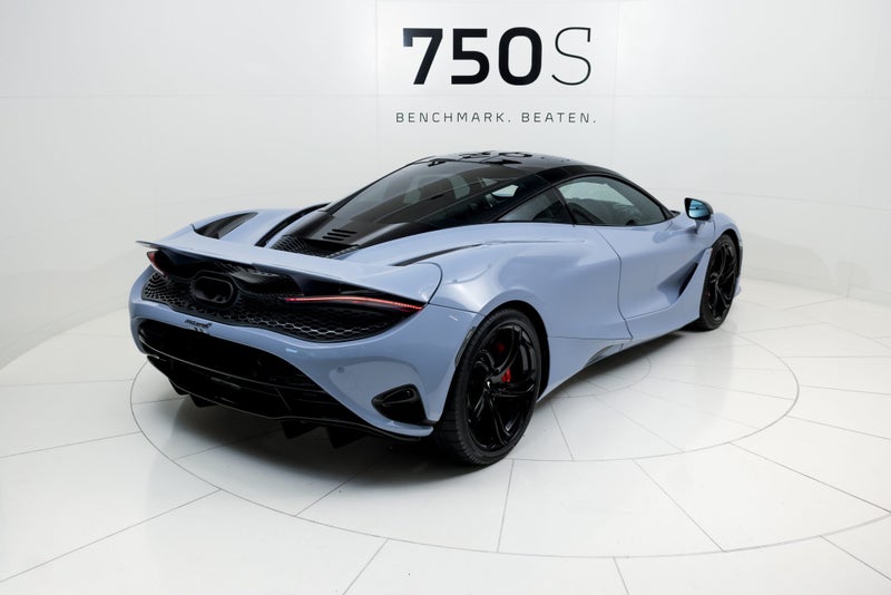 2024 McLaren 750S Coupe image 4