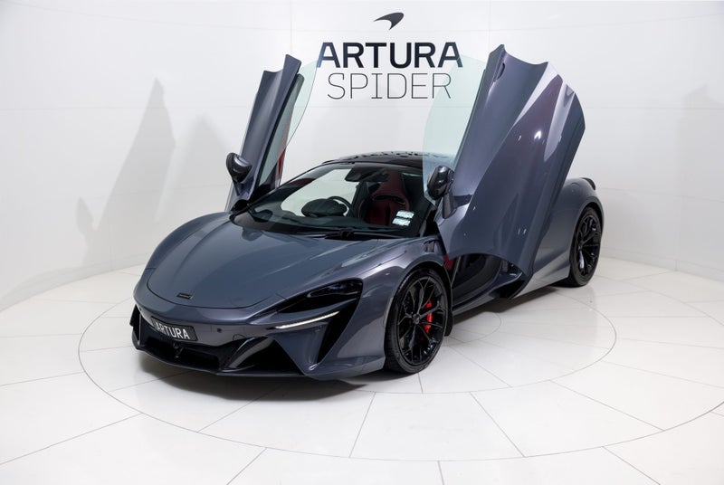 2024 McLaren Artura Spider image 3