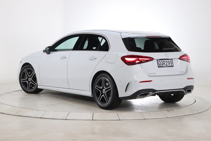 2024 Mercedes-Benz A 250 4MATIC HATCH image 3