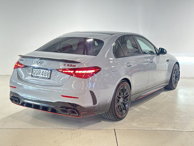 2024 Mercedes-Benz C 63 S MERCEDES-AMG C 63 S E... image 3