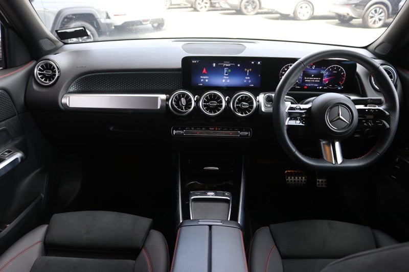 2024 Mercedes-Benz GLB 250 4MATIC 2.0P Facelift... image 4